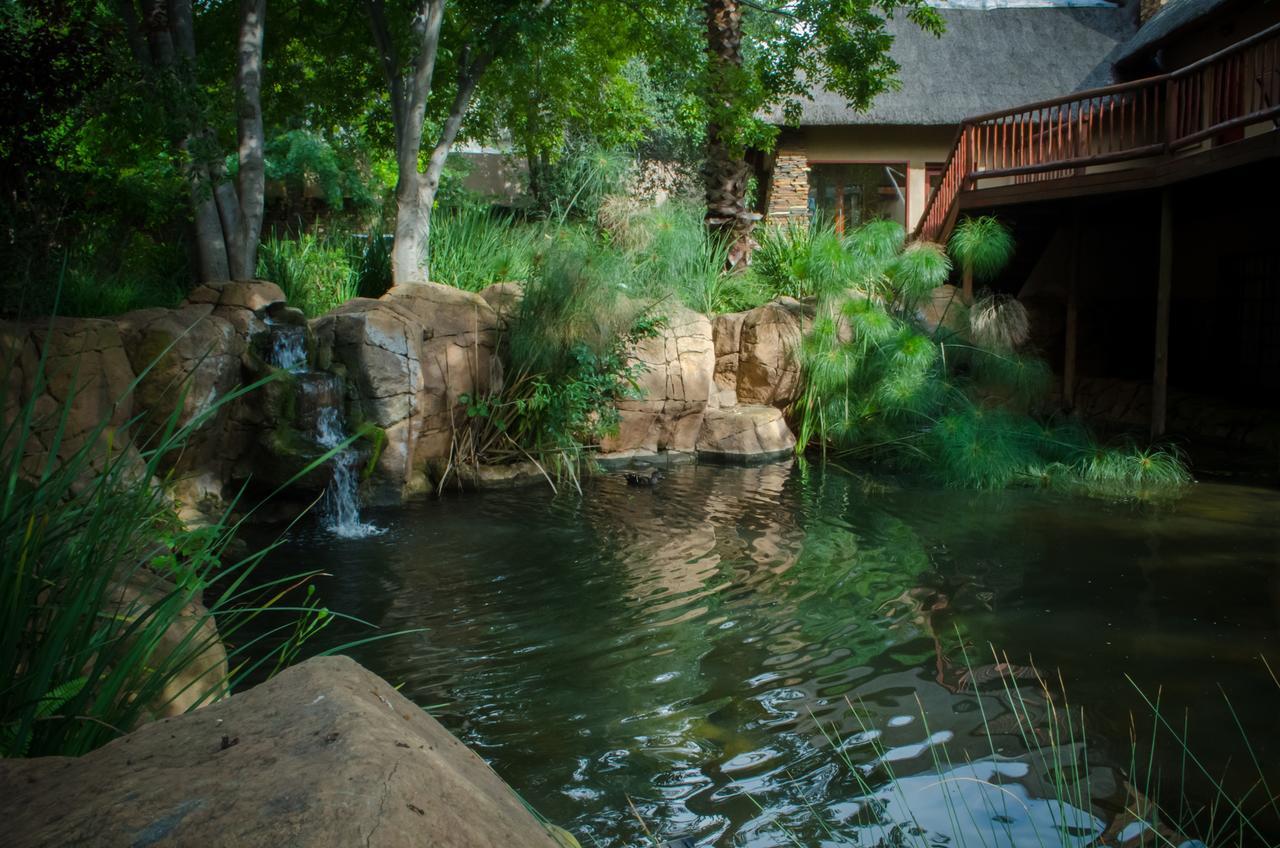 The Rivonia River Lodge Johannesbourg Extérieur photo
