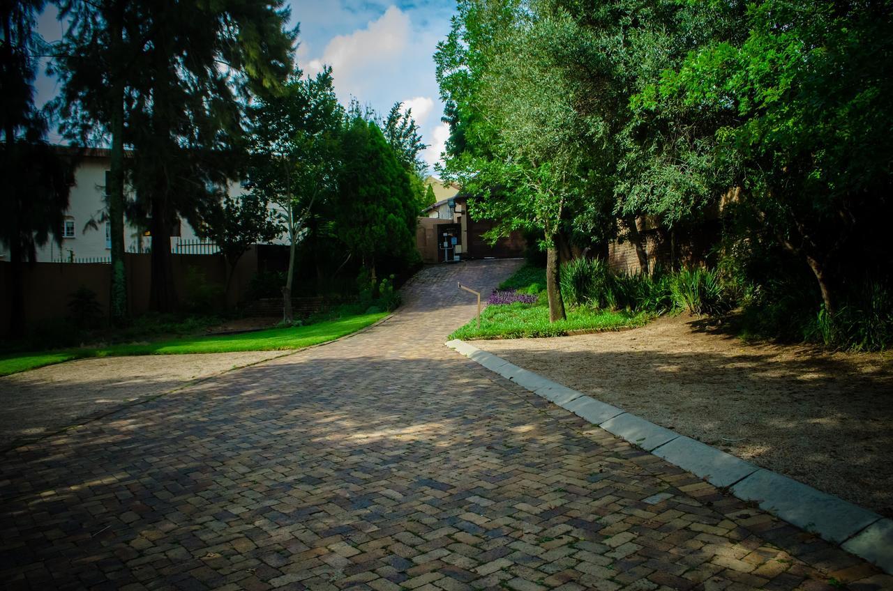 The Rivonia River Lodge Johannesbourg Extérieur photo