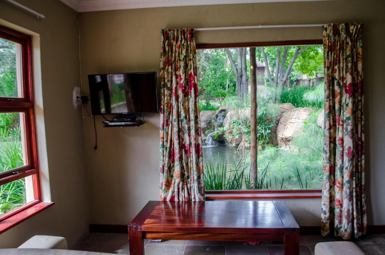 The Rivonia River Lodge Johannesbourg Extérieur photo